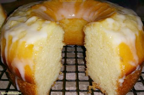 Easy Lemon 7-Up Cake!