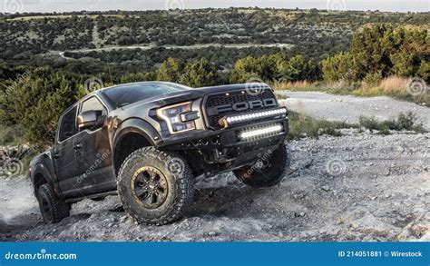 Amazing Pictures of a Black Ford Raptor Truck Going Off-road in Texas ...