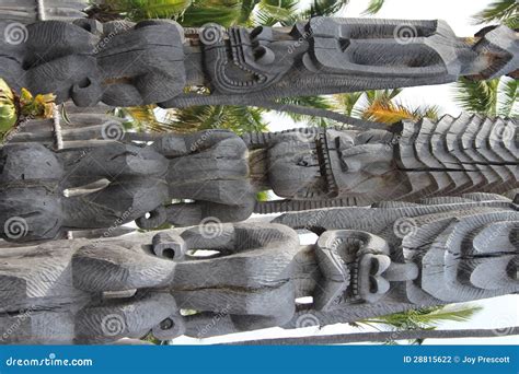 Big Island Hawaii Tiki Statues Stock Photography - Image: 28815622