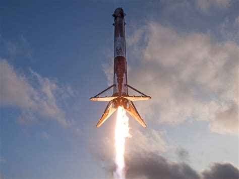 Watch SpaceX's historic Falcon 9 rocket landing video - Business Insider