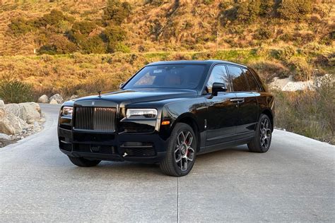 2020 Rolls-Royce Cullinan Black Badge review: Stealth standout - CNET