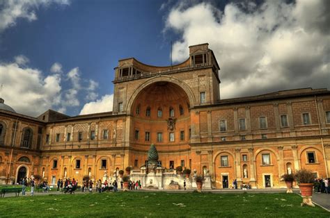 Tourism: Vatican Museum