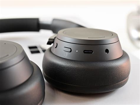 Microsoft Surface Headphones 2 review – A lower price and modest ...