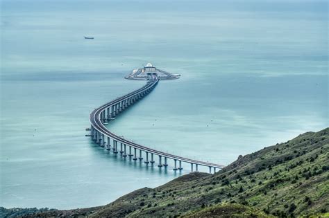 How to Travel Across the Hong Kong-Zhuhai-Macao Bridge