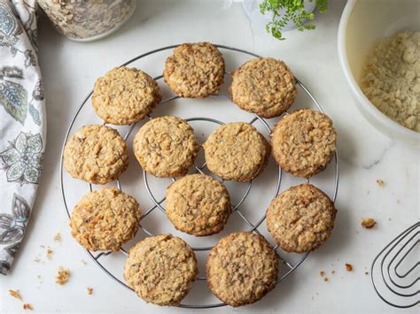 Sugar-Free "Oatmeal Cookies" (Low Carb, Keto) - Low Carb Maven