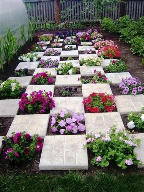 37 Stunning Backyard Flower Garden Ideas You Should Copy Now - SWEETYHOMEE