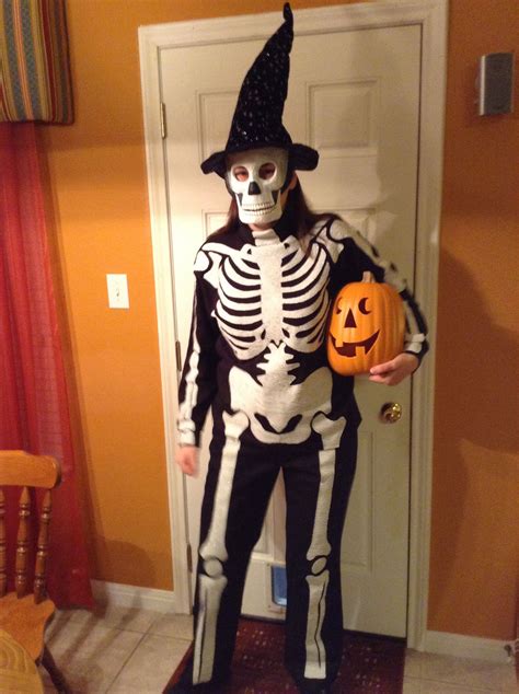 Halloween costume -- I wanted to make a skeleton costume similar to the ...