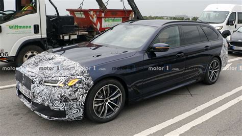 2021 BMW 5 Series Interior Spied For The First Time | AutoMoto Tale