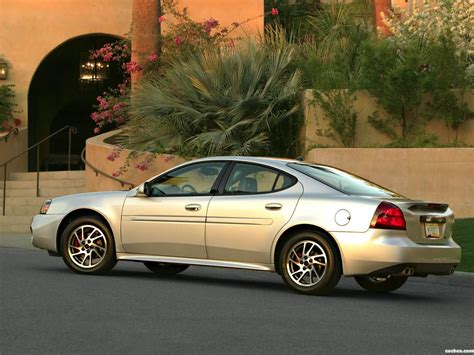 Fotos de Pontiac Grand Prix GTP 2004