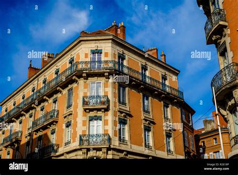 Traditional French architecture in Toulouse, FRance Stock Photo - Alamy