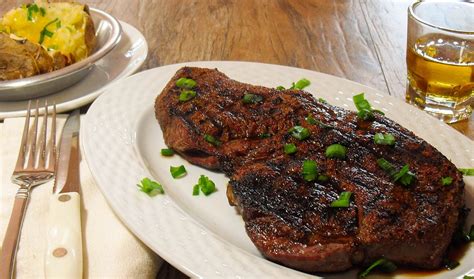 3 Things You Need To Know About Grilling Sirloin Steak