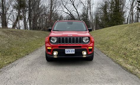 2023 Jeep Renegade Latitude Review | AutoGuide.com