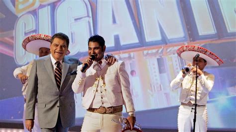 'Sabado Gigante' ends 53-year run - ABC7 Chicago