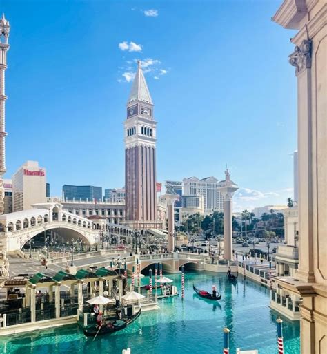 Experiencing Luxury Art and Architecture: The Palazzo and The Venetian ...