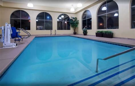 Las Vegas Hotels with Indoor Pools | Hotels with Indoor Pools