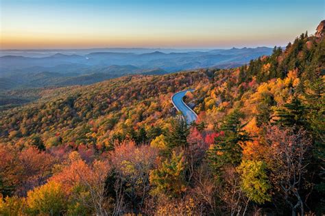 The Best Blue Ridge Parkway Fall Colors | Updated In 2024