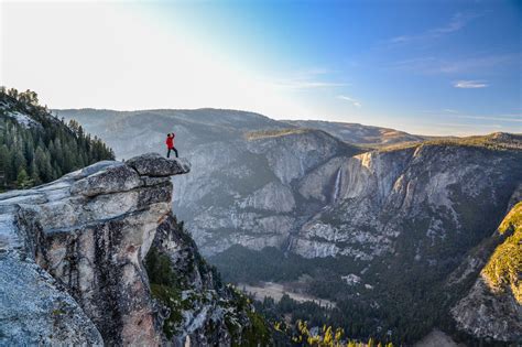 Glacier Point Hiking Trail, Yosemite Valley, California