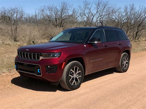 2022 Jeep Grand Cherokee 4xe Review: Driving Impressions