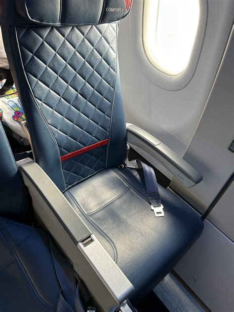 Delta Air Lines Airbus A321 seat review by Tony #38258