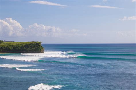 balangan-beach-waves-surfing-bali - Mokum Surf Club