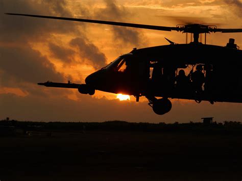 Black Hawk Helicopter wallpaper ~ Vehicles Wall