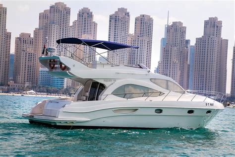 Private Dubai Yacht Tour with Swimming (2, 3, or 4- Hours) 2024