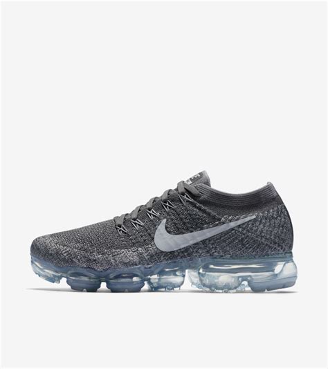 Women's Nike VaporMax Flyknit 'Asphalt'. Nike SNKRS AT