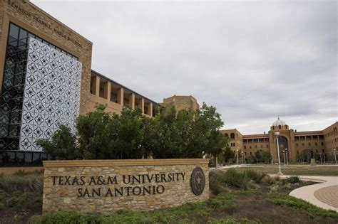 Texas lawmakers, colleges argue over rising costs of a higher education ...