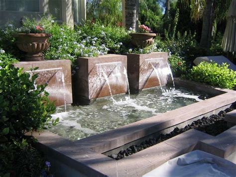 16 Unique Backyard Water Features That Will Leave You Speacheless