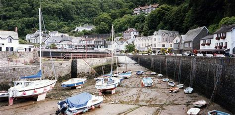 Lynmouth Beach - Photo "Lynton & Lynmouth, Devon" :: British Beaches