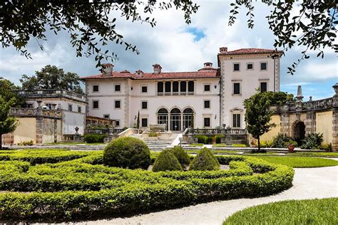 Vizcaya Museum & Gardens Tour - Magic Tours