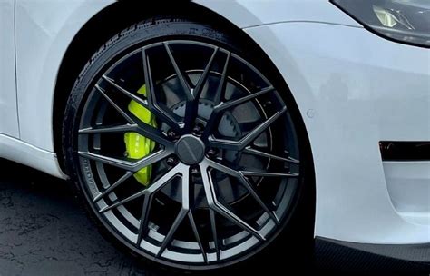 Understanding Tesla Model 3 tire size: A complete guide - Dirtsound