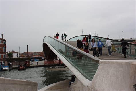 Santiago Calatrava receives a fine for negligence on his bridge in ...