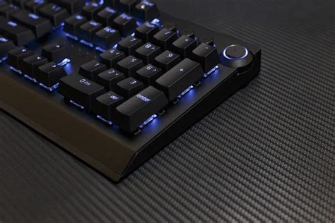 Razer BlackWidow v3 PRO Wireless Mechanical Keyboard Review – A No ...