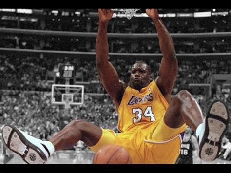 Shaquille O Neal Dunking