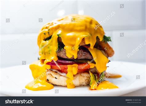 9,680 Hamburger melted cheese Images, Stock Photos & Vectors | Shutterstock