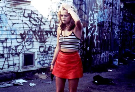 Pin by Afth R on Grunge party girl | Reese witherspoon movies, Reese ...