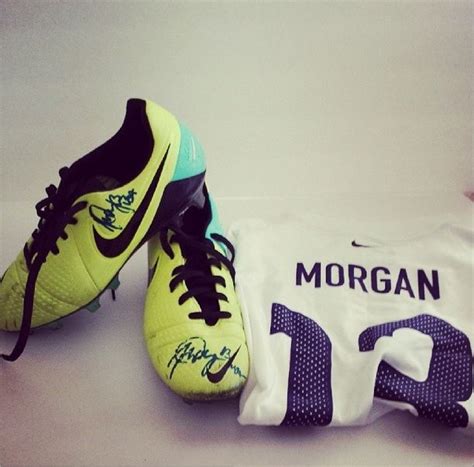 Alex Morgan, signed cleats. (jloyden/Instagram) | Alex morgan, Soccer ...