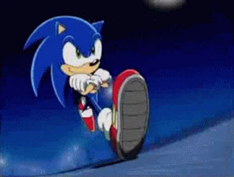 Sonic Run Fast GIF | GIFDB.com