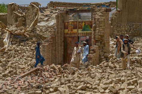 Afghan quake survivors without food and shelter as floods hamper relief ...