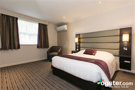 Premier Inn Leeds / Bradford Airport Hotel Review: What To REALLY ...