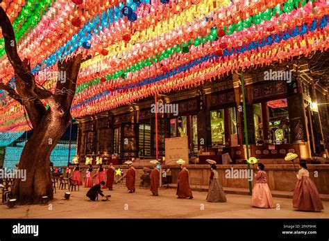 2021 South Korean Lantern Festival, Jogyesa Buddhist Temple, Seoul ...