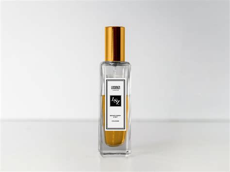 Free Perfume Scent Bottle Mockup – FreeMockup.net