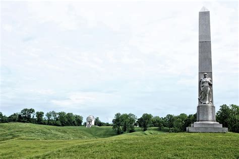 Michigan And Illinois Monuments At The Vicksburg National Military Park ...