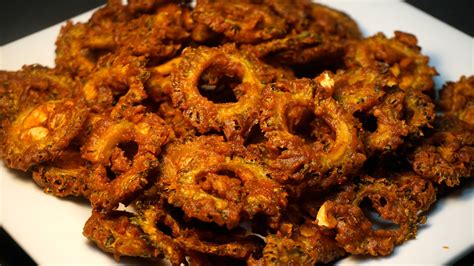 Homemade crispy Bitter Gourd Chips ( Pavakkai / Karela Chips)