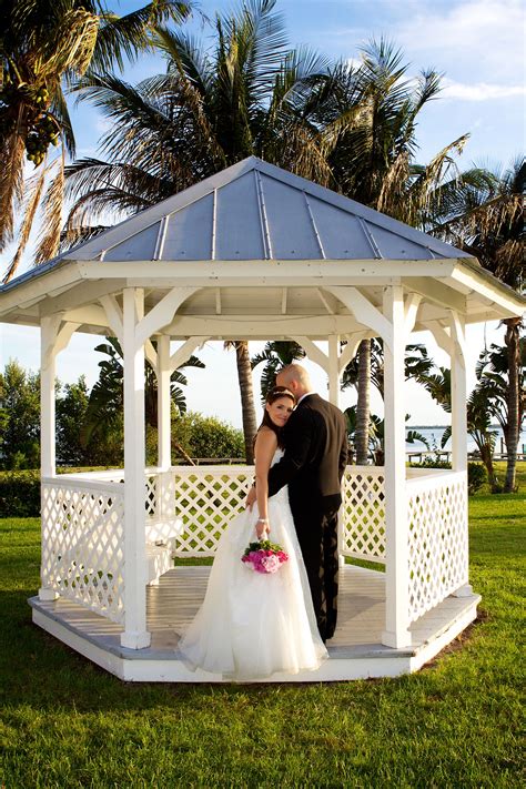 Weddings-at-Tarpon-Lodge-Gazebo | Tarpon Lodge