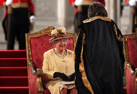 Queen Elizabeth II's Diamond Jubilee speech - Photo 1 - Pictures - CBS News