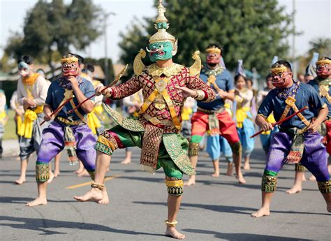 Photo: Cambodian culture on display at Long Beach festival – Press Telegram