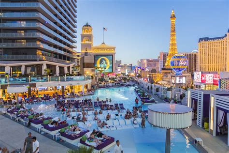 Locals’ guide to free and unrestricted Las Vegas pools | Local Las ...