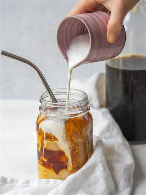 Cold Brew Coffee Recipe - The Perfect Cold Brew Ratio